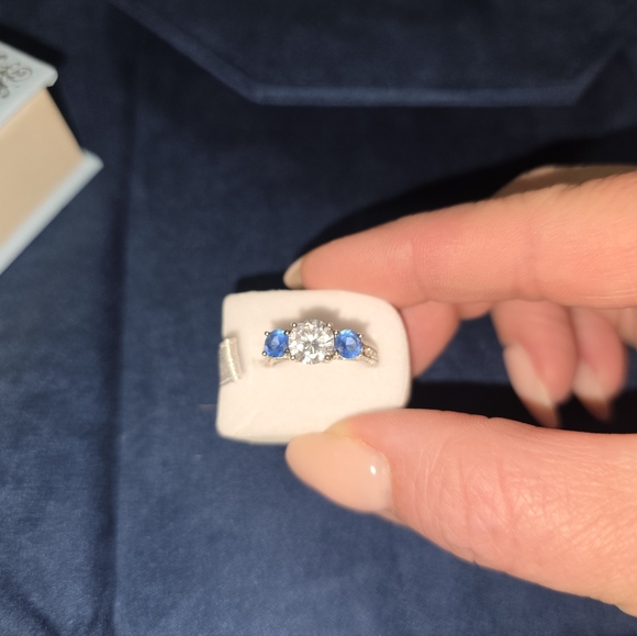 Like New Diamonelle And Diamonelle Sapphire Ring Sterling Silver Rhodium Plated - Picture 6 of 6